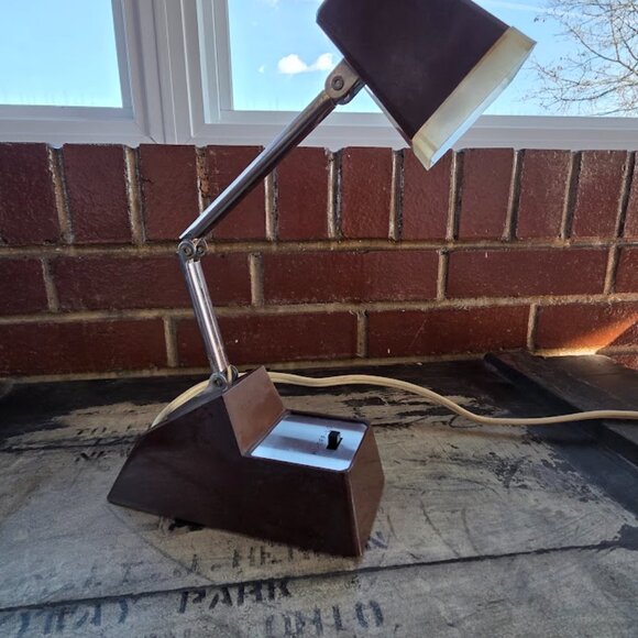 Vintage Pixar Inspired Brown Compact Expandable Desk Lamp - Picture 7 of 16